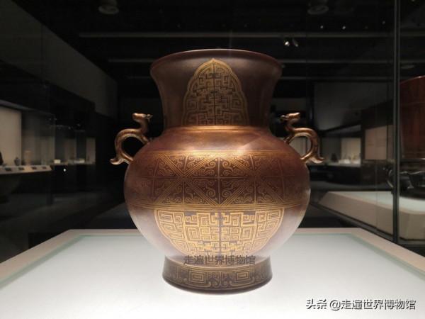 中國瓷器色彩紛呈,不僅有常見的紅黃綠色,還有這等稀奇古怪之色 中國瓷器色彩紛呈,不僅有常見的紅黃綠色,還有這等稀奇古怪之色