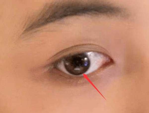 張子楓多次暗秀恩愛&excl;男方機場黑臉&comma;國民妹妹和塌房愛豆戀愛口碑跌