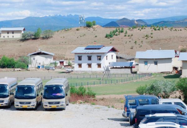 雲南一個村子被4A景區包圍,進村就要買票,村中建起5星級酒店 雲南一個村子被4A景區包圍,進村就要買票,村中建起5星級酒店