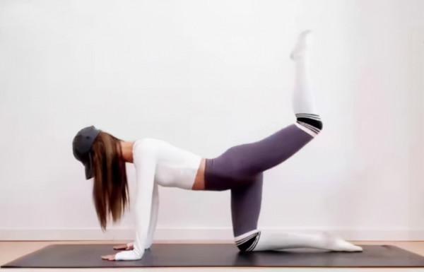 初戀臉+完美身材，我都羨慕了！每天4個動作，一起塑造同款身材