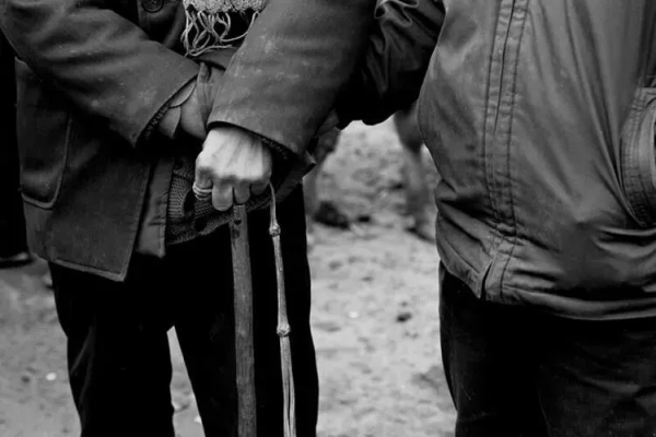 舊時鄉村集市上的牛經紀,你還有印象嗎 舊時鄉村集市上的牛經紀,你還有印象嗎