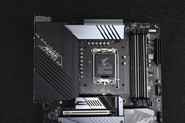 屠榜和大小狗，還有想知道什麼？十二代酷睿新平臺首發