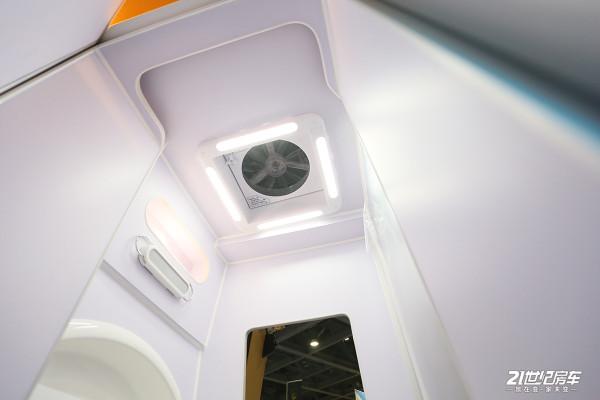 體現一車商旅兩用性，配置功能豐富！福客特黑騎士總裁版房車