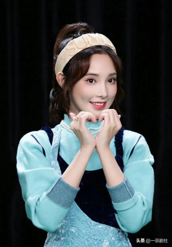 娛樂圈最新爆料,眾多頂流在內,秀場旁若無人秀恩愛,吃瓜來了 娛樂圈最新爆料,眾多頂流在內,秀場旁若無人秀恩愛,吃瓜來了