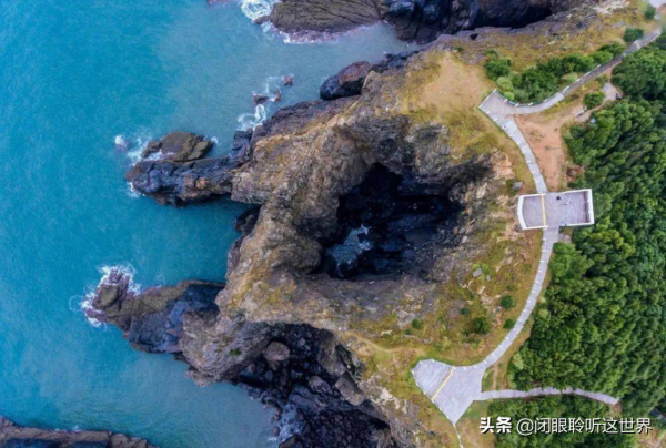 它是中國最大的海濱浴場之一,有國內“馬爾地夫”之稱 它是中國最大的海濱浴場之一,有國內“馬爾地夫”之稱