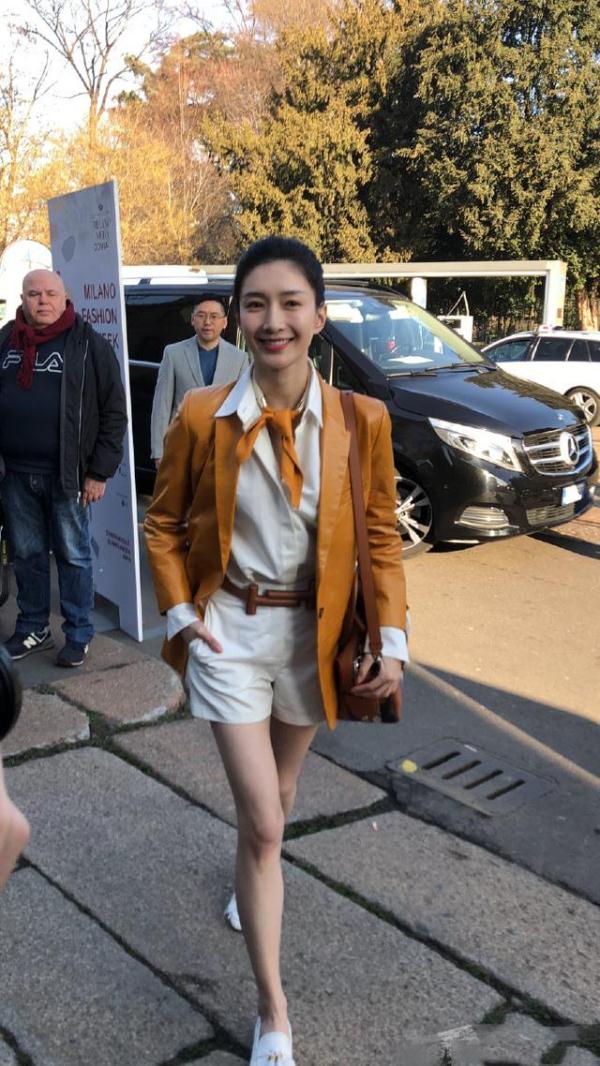 當女明星去掉濾鏡,法令紋可以夾蒼蠅臉也很方,大家看了還焦慮? 當女明星去掉濾鏡,法令紋可以夾蒼蠅臉也很方,大家看了還焦慮?