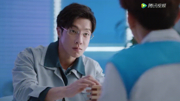 男明星眼鏡殺，有的斯文，有的書生，有的雅痞，你中意誰？