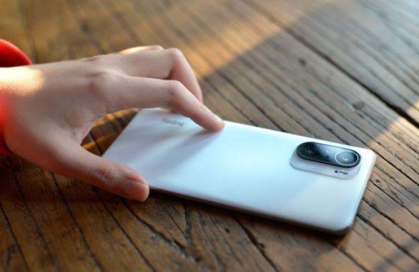 雷軍真捨得，12G+1億+驍龍888，給紅米K50讓路直降1000元