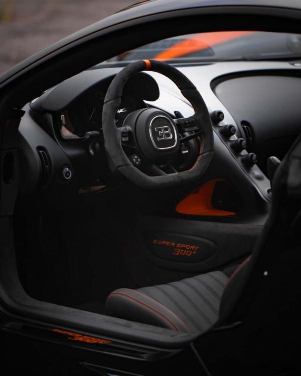 最快布加迪量產超級跑車正式交付，全球限量30臺，你買了嗎？