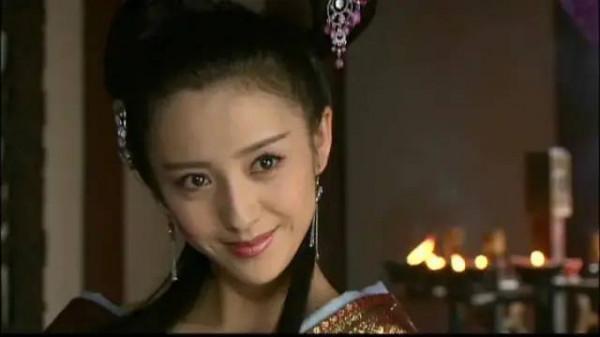 演活了“皇帝的女人”,除了秦嵐和佟麗婭,還有誰? 演活了“皇帝的女人”,除了秦嵐和佟麗婭,還有誰?