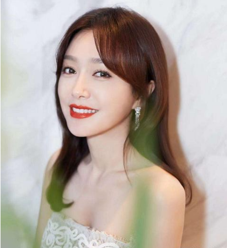 不結婚不生子，42歲依舊單身，秦嵐哪來的底氣？