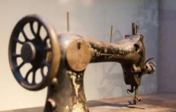 1949年,湖南乞丐給政府捐出16兩黃金後哭訴:這是我亡夫上交的 1949年,湖南乞丐給政府捐出16兩黃金後哭訴:這是我亡夫上交的