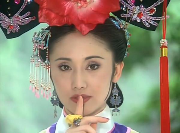 小時候光看小燕子了，現在才發現令妃這個隱藏的宮鬥狠人