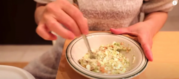 27歲日本家庭主婦圍著孩子轉的一天，卻被人羨慕她的從容優雅