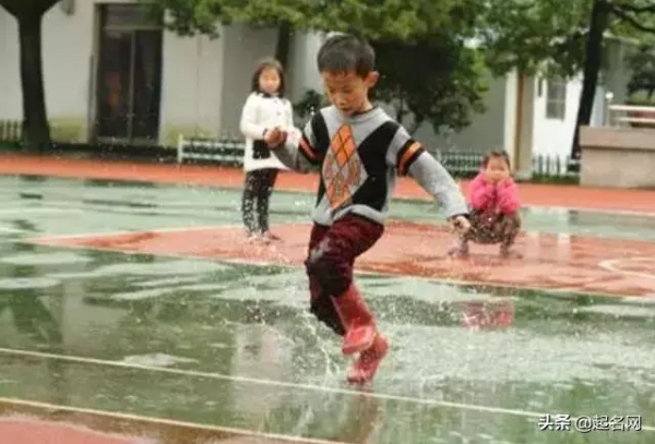 爸爸姓“罵”，給兒子起名太牛了，上戶人員稱讚：起得好