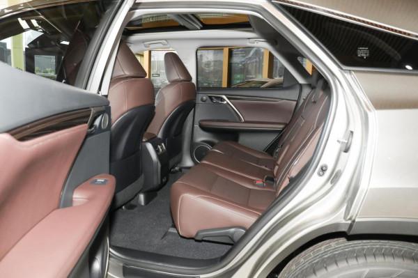 售價50.9萬，2.0T+6AT+四驅，舒適豪華，實拍雷克薩斯RX 300