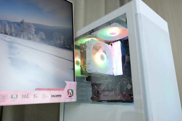 新年新氣象，中端平面設計主機 i5+32G+先馬易大師S1雪裝版上機