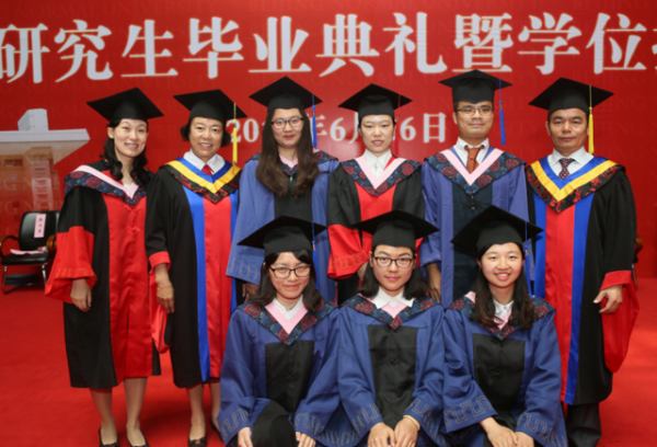 山東大學再出輿論,背景牆上出現“錯別字”,網友:英語課白上了 山東大學再出輿論,背景牆上出現“錯別字”,網友:英語課白上了