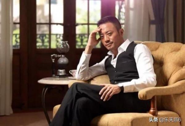 章子怡被曝吃空餉，而有些身價千萬的明星，卻領著3500元月薪