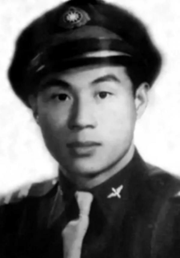 1983年,一日照農民端茶倒水時身份暴露,22年後被請進人民大會堂 1983年,一日照農民端茶倒水時身份暴露,22年後被請進人民大會堂