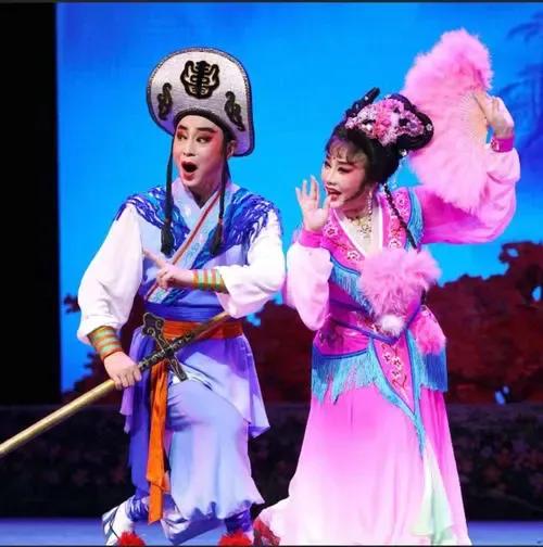 湖南花鼓戲劉海砍樵,劉海其實是一個不折不扣的負心漢 湖南花鼓戲劉海砍樵,劉海其實是一個不折不扣的負心漢