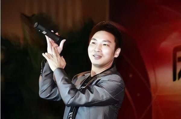 20歲火遍全國，24歲被人追砍，36歲跌落神壇，陳少華經歷了什麼？