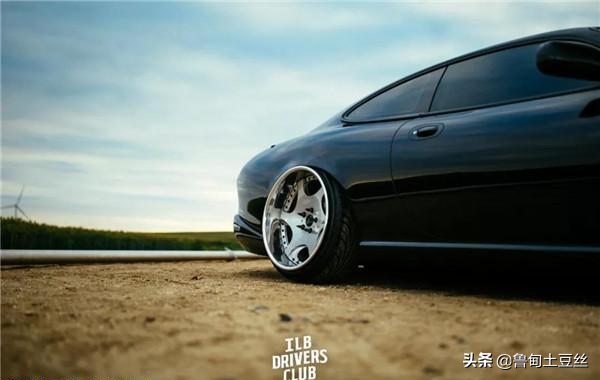 「轂銳馳」英國車友改裝在國內很小眾的捷豹XKR 「轂銳馳」英國車友改裝在國內很小眾的捷豹XKR