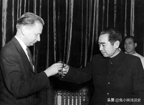 1972年，尼克松會見周恩來，懇請中方釋放兩個人，這二人是誰？
