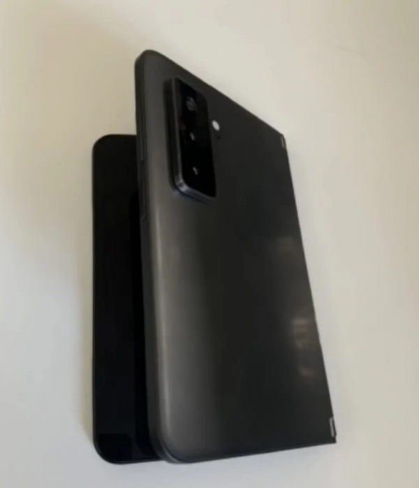 Surface Duo 2現身FCC 確認了5G、Wi-Fi6、UWB、NFC、無線充電等細節 Surface Duo 2現身FCC 確認了5G、Wi-Fi6、UWB、NFC、無線充電等細節