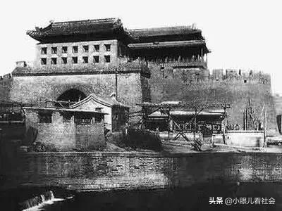 老北京的城門有多壯觀? 老北京的城門有多壯觀?
