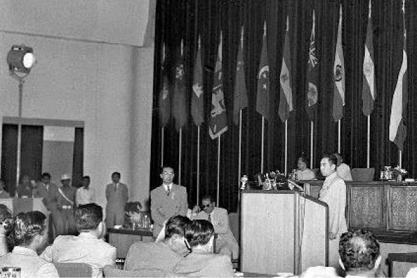 65年印巴戰爭,印度全面進攻巴鐵,毛主席下最後通牒:給印度3天 65年印巴戰爭,印度全面進攻巴鐵,毛主席下最後通牒:給印度3天