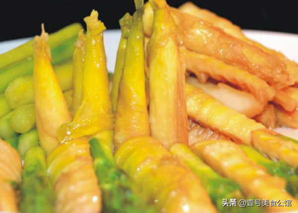 風味獨特的雞汁燴三筍,鮮嫩解饞,營養豐富,吃了一次還想吃 風味獨特的雞汁燴三筍,鮮嫩解饞,營養豐富,吃了一次還想吃