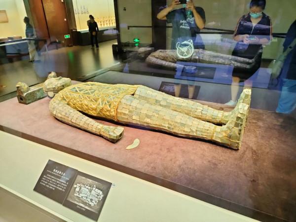 河北滿城竇綰墓文物:折射出烜赫一時的竇氏一族 河北滿城竇綰墓文物:折射出烜赫一時的竇氏一族