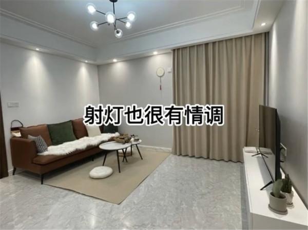 夫妻倆買下68㎡學區房，老破小三居室搖身一變溫馨居，網友：不錯