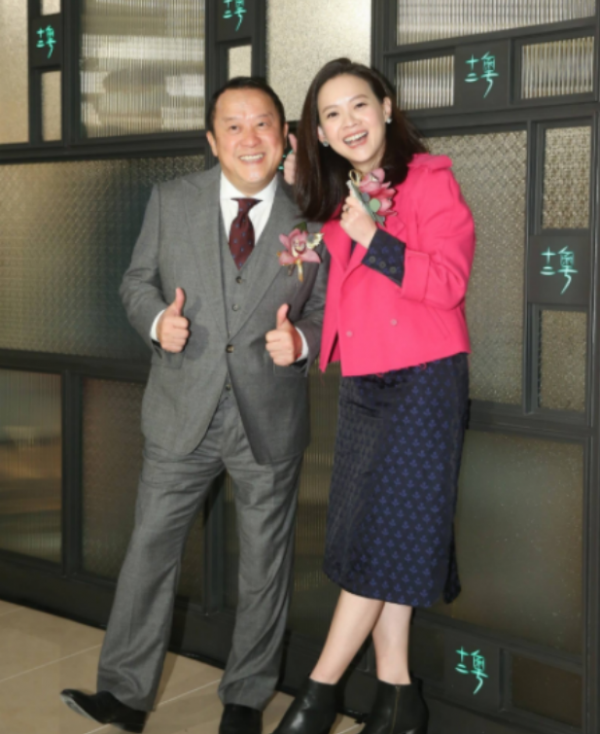 曾志偉大女兒曾寶儀：在父母離婚的陰影中長大，48歲仍未婚