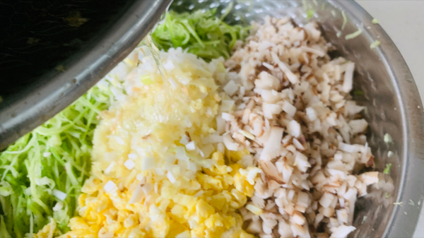 入冬常吃這蘿蔔，纖維高適合便秘族，配2種食材做蒸餃鮮美又營養