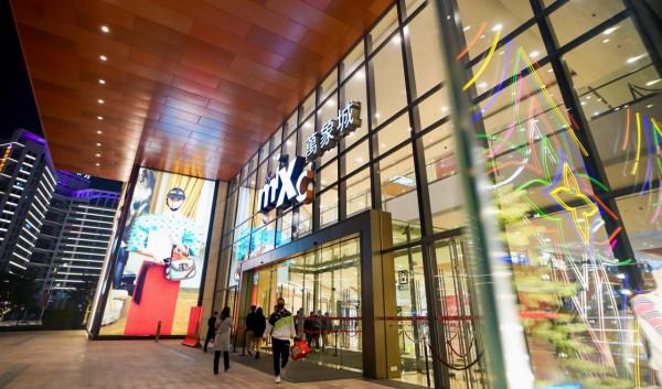 「深度」當奢侈品購物中心爭相“下沉”，有沒有那麼多人來買？