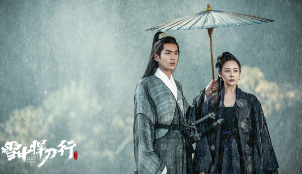 相差9歲演隔代，“母女”同框出鏡，是女兒太老氣還是母親太年輕