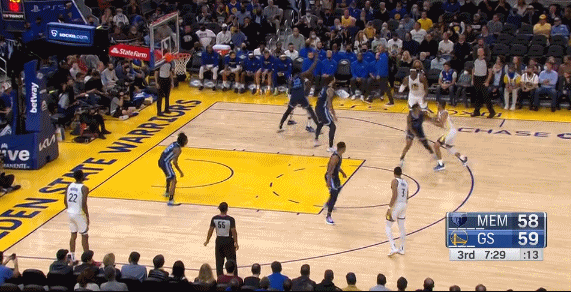 庫裡36+7+8勇士遭17分逆轉，莫蘭特率隊30+7+5終止2連敗險勝勇士