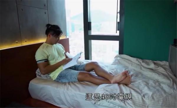 香港年輕人太拼了!蝸居10㎡房,開門上床廁所洗碗,陽臺1㎡ 香港年輕人太拼了!蝸居10㎡房,開門上床廁所洗碗,陽臺1㎡