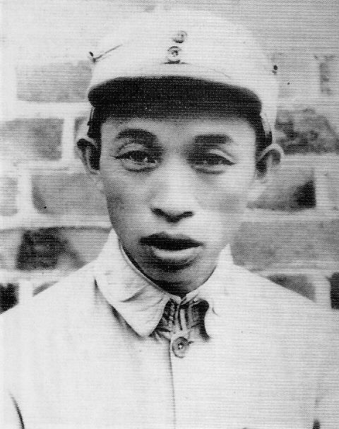 他是粟裕麾下猛將，首個登上孟良崮，1955年授銜時為何鬧得極兇？