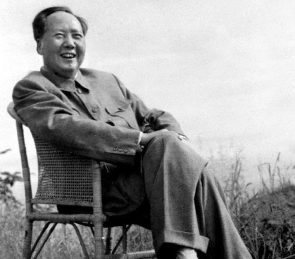 “主席頭”如何產生?錢水桃為毛主席理完髮,主席:好像年輕10歲 “主席頭”如何產生?錢水桃為毛主席理完髮,主席:好像年輕10歲