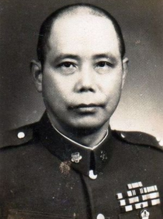 八千虎賁軍血戰三萬鬼子，師長卻被蔣介石逮捕，原因：戰場抗命