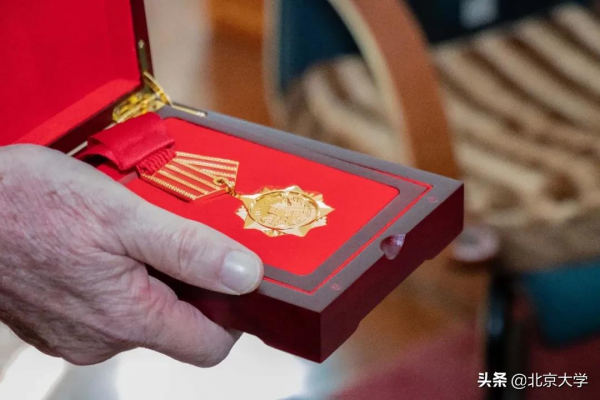 在北大，他的課，貓咪都會來旁聽！