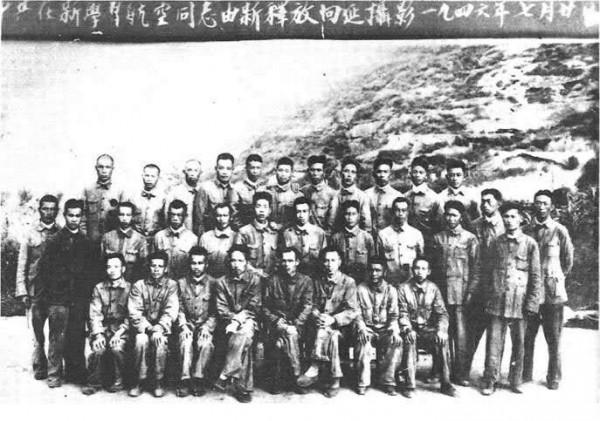 1988年10月1日,臨澤縣城盛大集會,16輛車裝載1000具西路軍遺骨 1988年10月1日,臨澤縣城盛大集會,16輛車裝載1000具西路軍遺骨