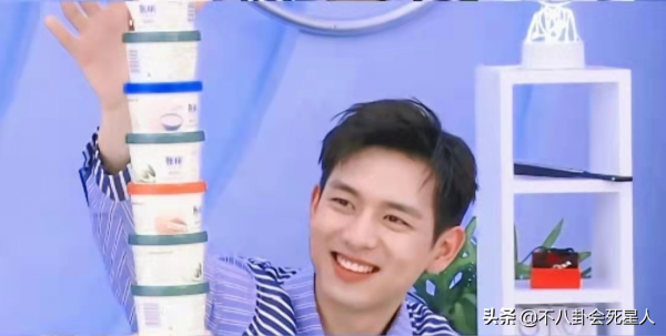 這7位明星，從“背景板”升到“頂流”，僅靠一部劇就完成逆襲