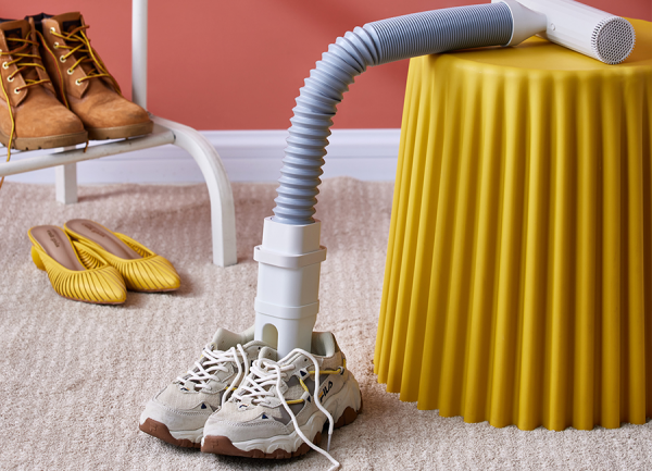 衣物不再潮溼不幹!雨傘大小的便攜多功能暖烘機,乾衣、暖被、烘鞋超實用 衣物不再潮溼不幹!雨傘大小的便攜多功能暖烘機,乾衣、暖被、烘鞋超實用