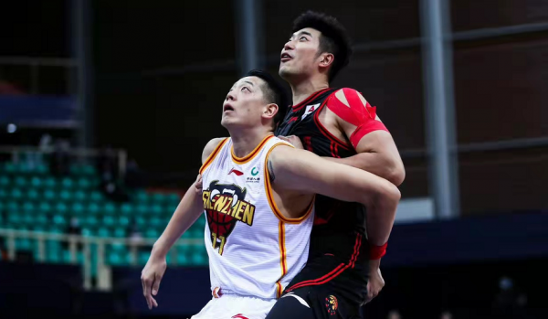 爆砍57+13，雙子星掀翻江蘇，李楠指導臉色鐵青，3連敗淪為墊底