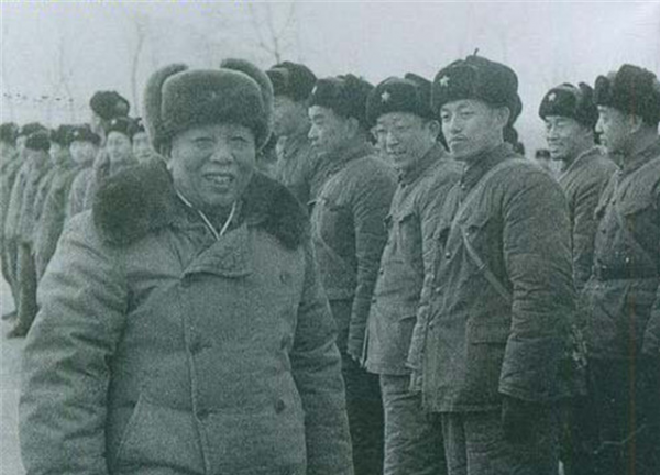 這個王牌軍真野,援朝未帶武器,師副政委率部“搶”駐地軍火庫 這個王牌軍真野,援朝未帶武器,師副政委率部“搶”駐地軍火庫