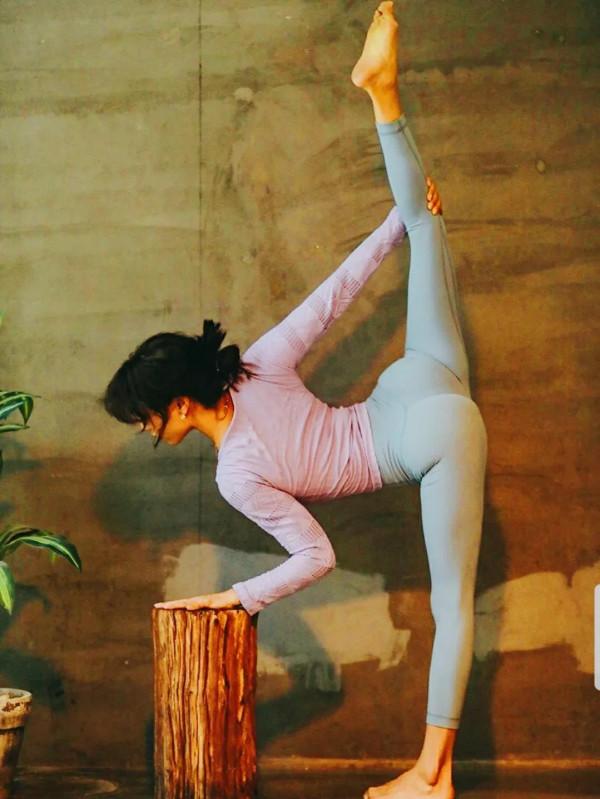 居家運動Ⅱ你喜歡瑜伽麼？你覺得瑜伽能練出好身材嗎？